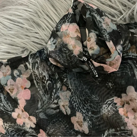 Zara Black and Pink Floral Blouse - Picture 2 of 2